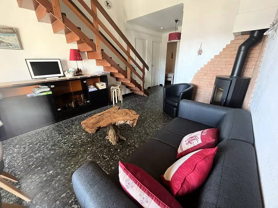 Entire apartment, Apartment type T3 mezzanine in Les Angles, Parc naturel régional des Pyrénées catalanes