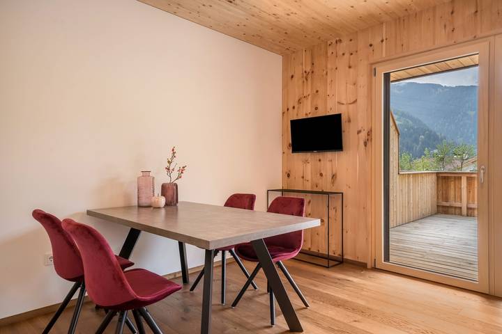 Appartamento intero, Appartamento 'Naturapartments Alpreid Zirbe' con vista sulle montagne, terrazze e Wi-Fi in San Pancrazio, Gruppo Ortles-Cevedale