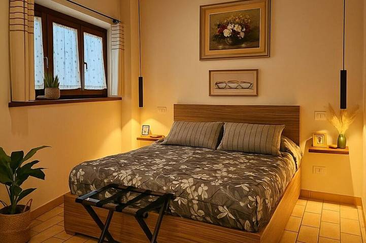 Ganze Wohnung, Apartment 38qm historisches Zentrum 4 Plätze. Kostenloses Parken Haustiere erlaubt. in Assisi, Perugia Provinz