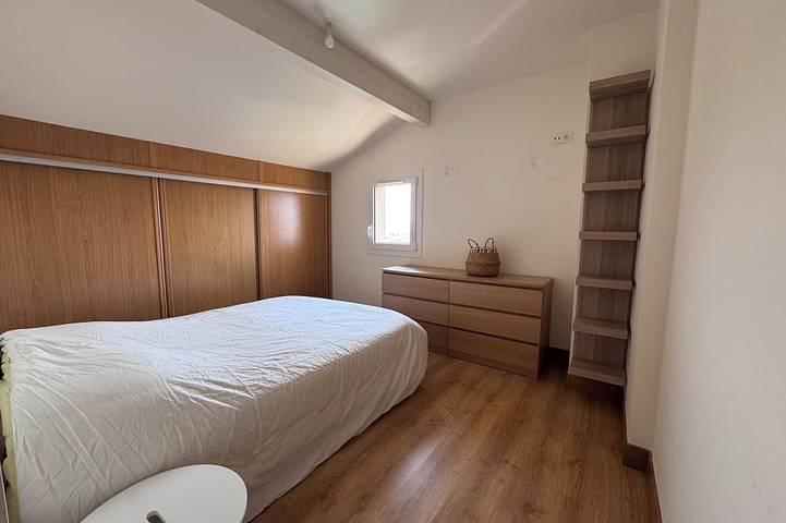 Appartement entier, Appartement calme avec vue sur la baie d’Hendaye in Hendaye, Région de Bayonne