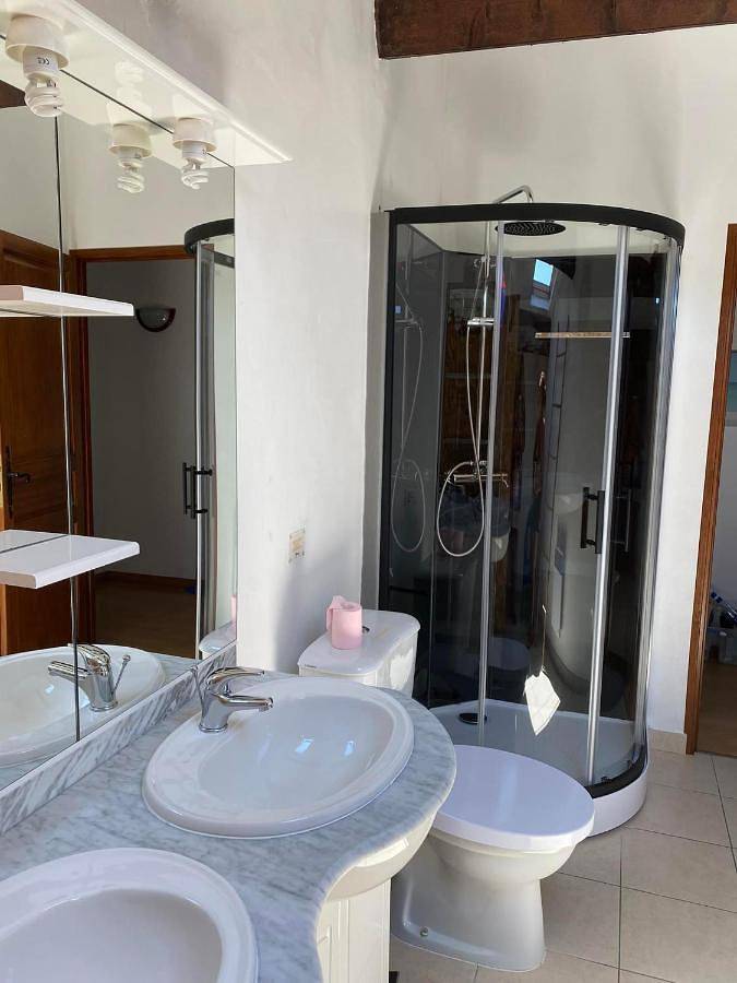 Appartement entier, Apartment with Terrace in Le Vigan, Parc national des Cévennes