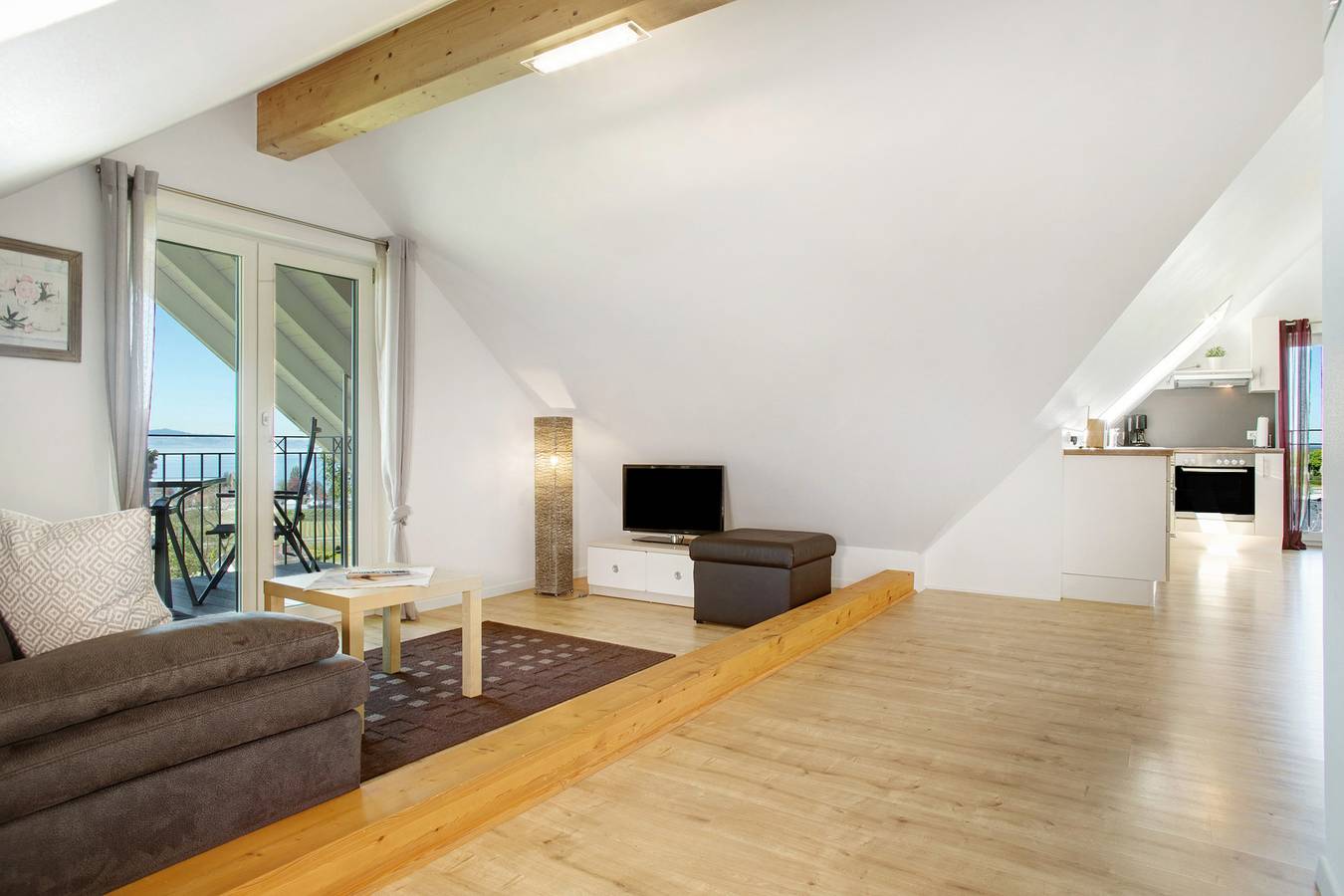 Apartamento entero, Apartamento '3' con vistas al lago, jardín compartido y Wi-Fi in Kressbronn, Region Bodensee-Oberschwaben