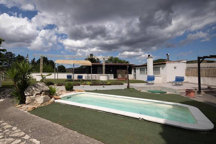 B&b per 2 persone, con piscina e panorama nonché sauna e giardino, con animali domestici in Catania e dintorni