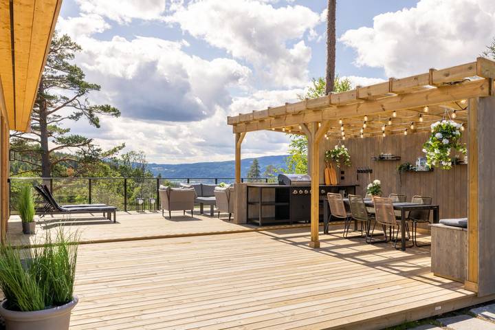 Ferienhaus für 6 Personen, mit Terrasse und Seeblick - 1