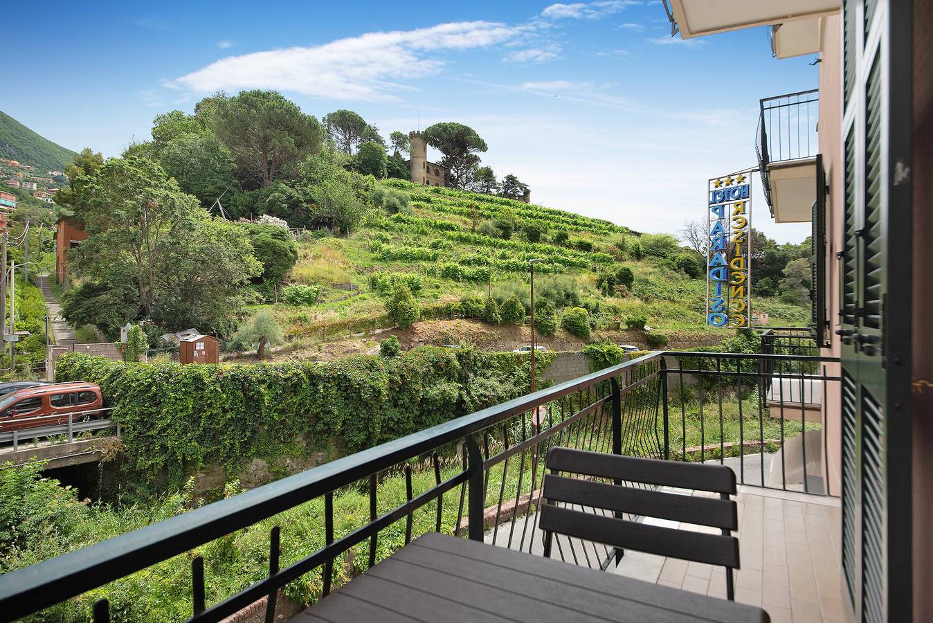 Entire apartment, Apartment 'Residence Paradiso Bilocale 101' with Balcony, Wi-Fi and Air Conditioning in Moneglia, Riviera di Levante
