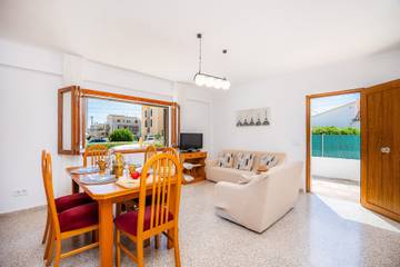 Apartment in Ses Salines, South Majorca für 4 