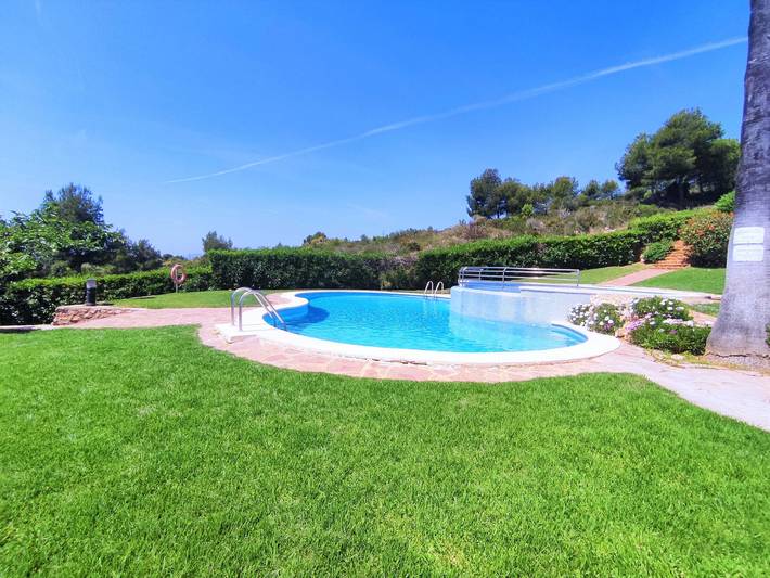 Gîte pour 8 personnes, avec terrasse ainsi que bassin pour enfant et jardin à Alcossebre - 3