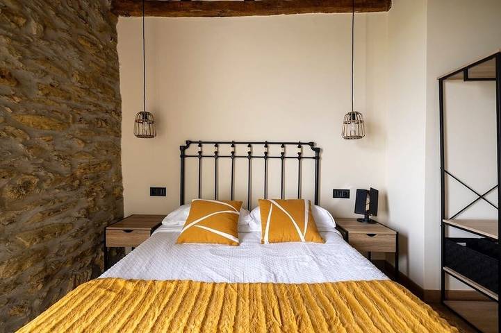 Apartamento entero, Este apartamento rural tiene 65m2, 3 dormitorios y 2 baños, además de la cocina-sala in Aya, Guipúzcoa