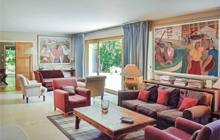 Location de vacances pour 10 personnes, avec terrasse ainsi que jardin et piscine, animaux acceptés à Ascain - 3