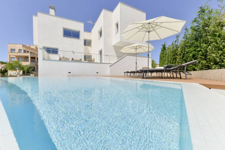 Ferienhaus für 8 Personen, mit Terrasse und Pool in Porto Cristo - 2