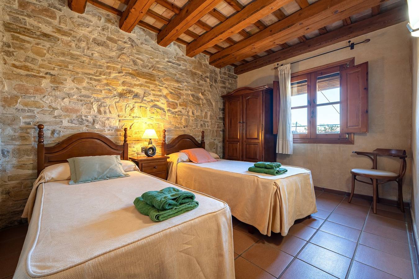 Appartement entier, Appartement 'El Clos 1' avec vue sur la montagne, terrasse privée et Wi-Fi in Conesa, Province de Tarragone