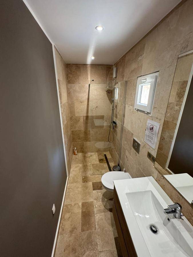 Studio Indépendant dans Villa in Roquebrune-sur-Argens, Côte méditerranéenne (France)