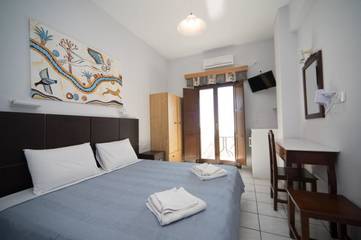 Maison d’hôte pour 2 personnes, avec jardin ainsi que vue et terrasse à Thera