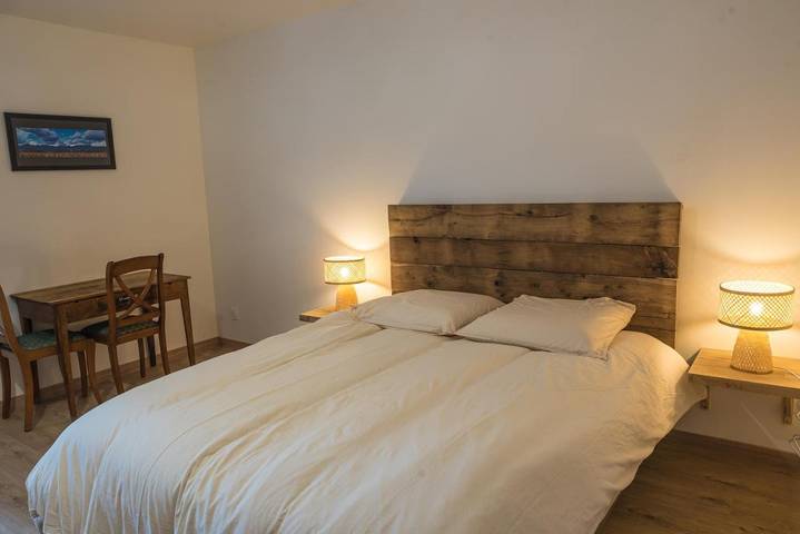 Gîte pour 2 personnes, avec terrasse à Saint-Amant-Tallende - 2