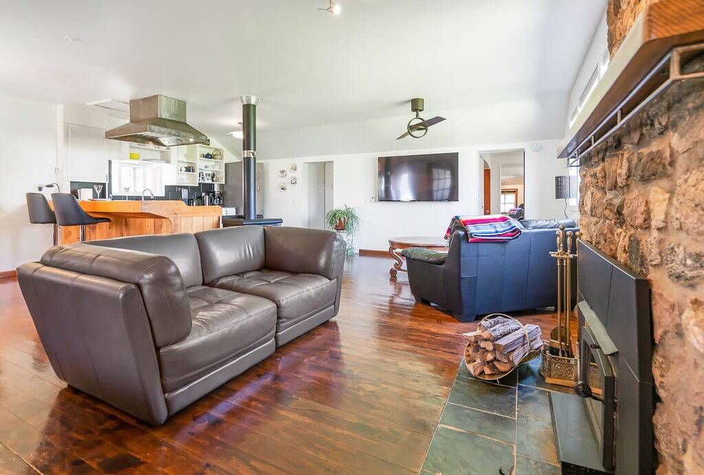 Quiet cabin 12 minutes from Crystal Beach - enjoy the beach, not the crowds! in Fort Erie, Niagara Fälle