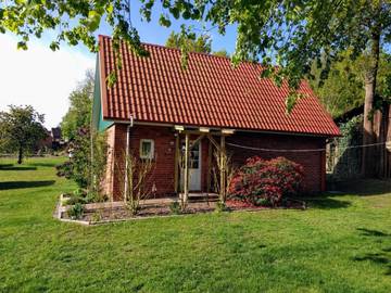 Ferienhaus für 4 Personen, mit Ausblick und Garten, kinderfreundlich in Hechthausen