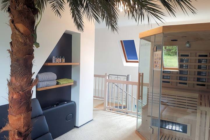 Ferienwohnung für 6 Personen, mit Garten und Sauna sowie Balkon - 1