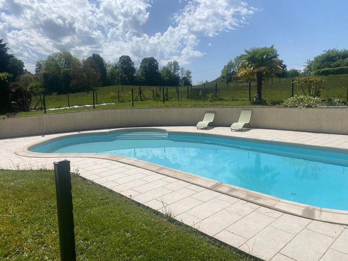 Appartement de vacances pour 5 personnes, avec vue ainsi que jardin et piscine - 1