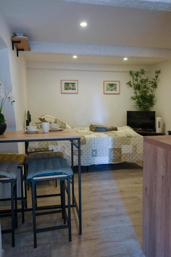 Gîte pour 2 personnes, animaux acceptés à Claviers - 4