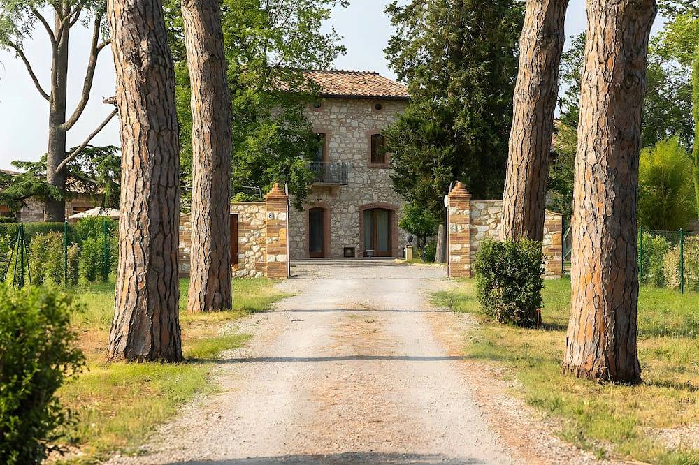 Appartamento intero, La Torretta tra le Colline Toscane: Lusso e Relax in Colle di Val d'Elsa, Siena e dintorni