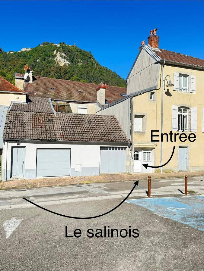 Gîte pour 2 personnes, avec vue à Salins-les-Bains - 3
