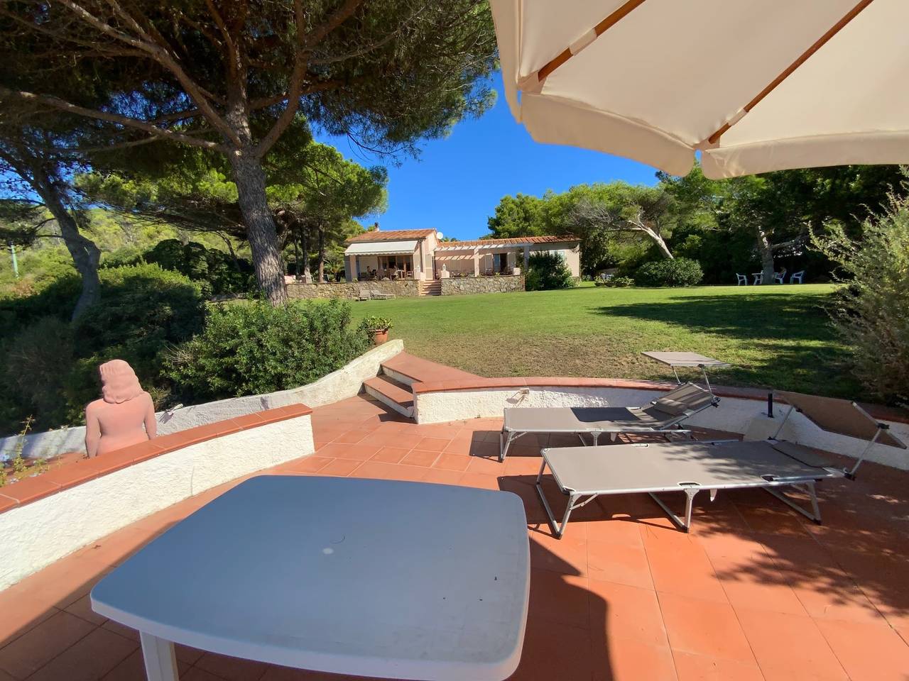 Villa + Appartamento in Norsi, Ile d'Elbe