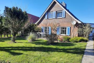 Bauernhof für 4 Personen, mit Terrasse und Garten in Wittmund