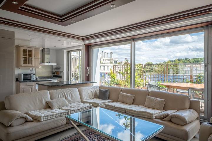 Ferienwohnung für 8 Personen, mit Balkon und Whirlpool sowie Terrasse und Ausblick in Schloss Versailles - 3