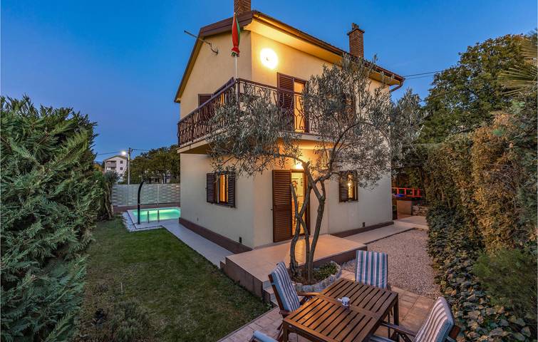 Charmante 2-Zimmer-Wohnung mit Terrasse – in der Nähe der Küste, von Restaurants und des Stadtzentrums in Soline, Krk