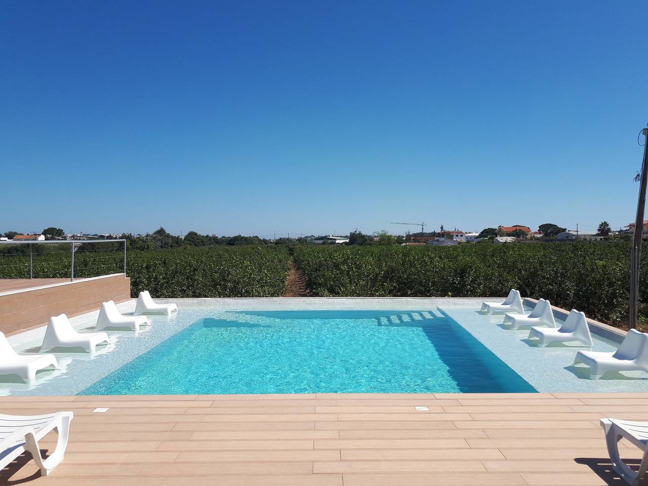 Maison charmante à Faro avec piscine partagée in São Pedro, Faro