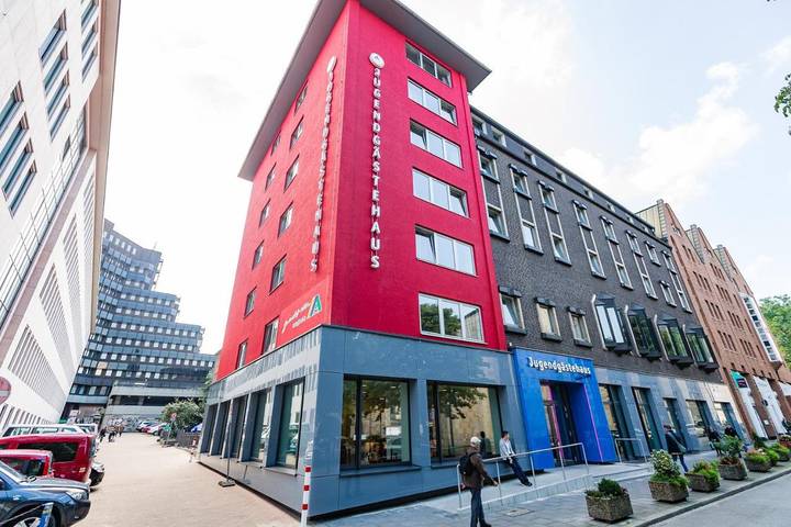 Hostal para 4 personas, con terraza en Dortmund
