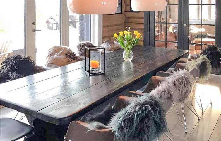 Ferienhaus für 12 Personen mit Garten in Tynset