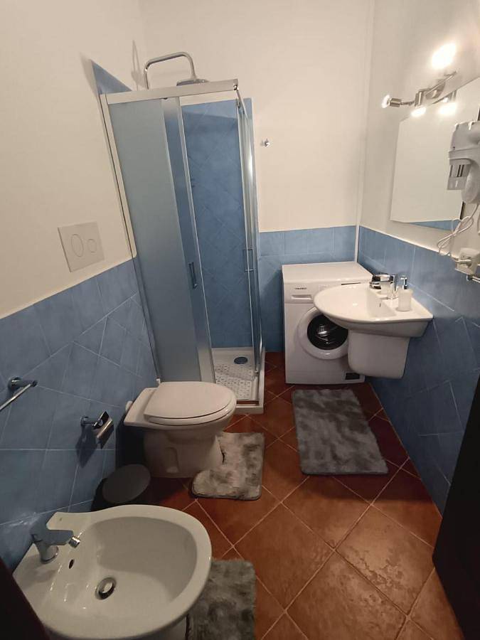 Location de vacances pour 2 personnes, avec piscine ainsi que vue et jardin à Campofelice di Roccella - 4