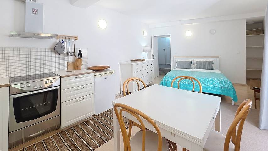 Appartement entier, Appartement de vacances pour 2 personnes avec balcon/terrasse in Baška, Krk