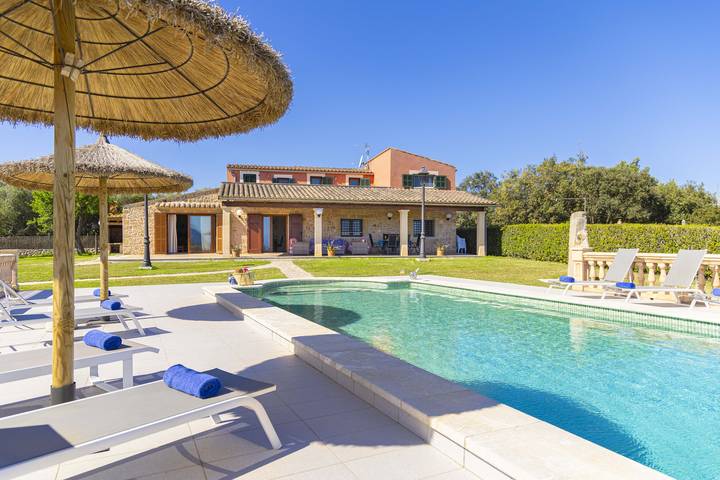 Villa für 8 Personen, mit Terrasse und Pool sowie Garten - 1