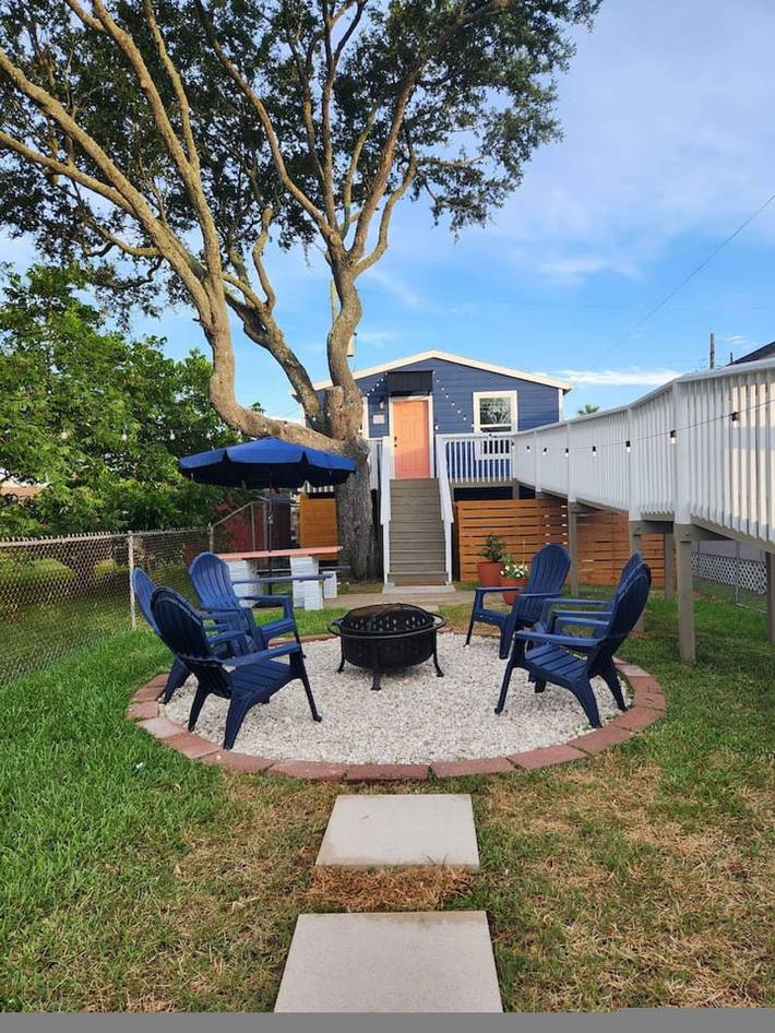 Vacation home for 6 people, kid friendly in Galveston