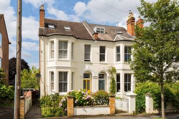 Glamping for 6 People in Leamington Spa, Heart of England, Photo 1