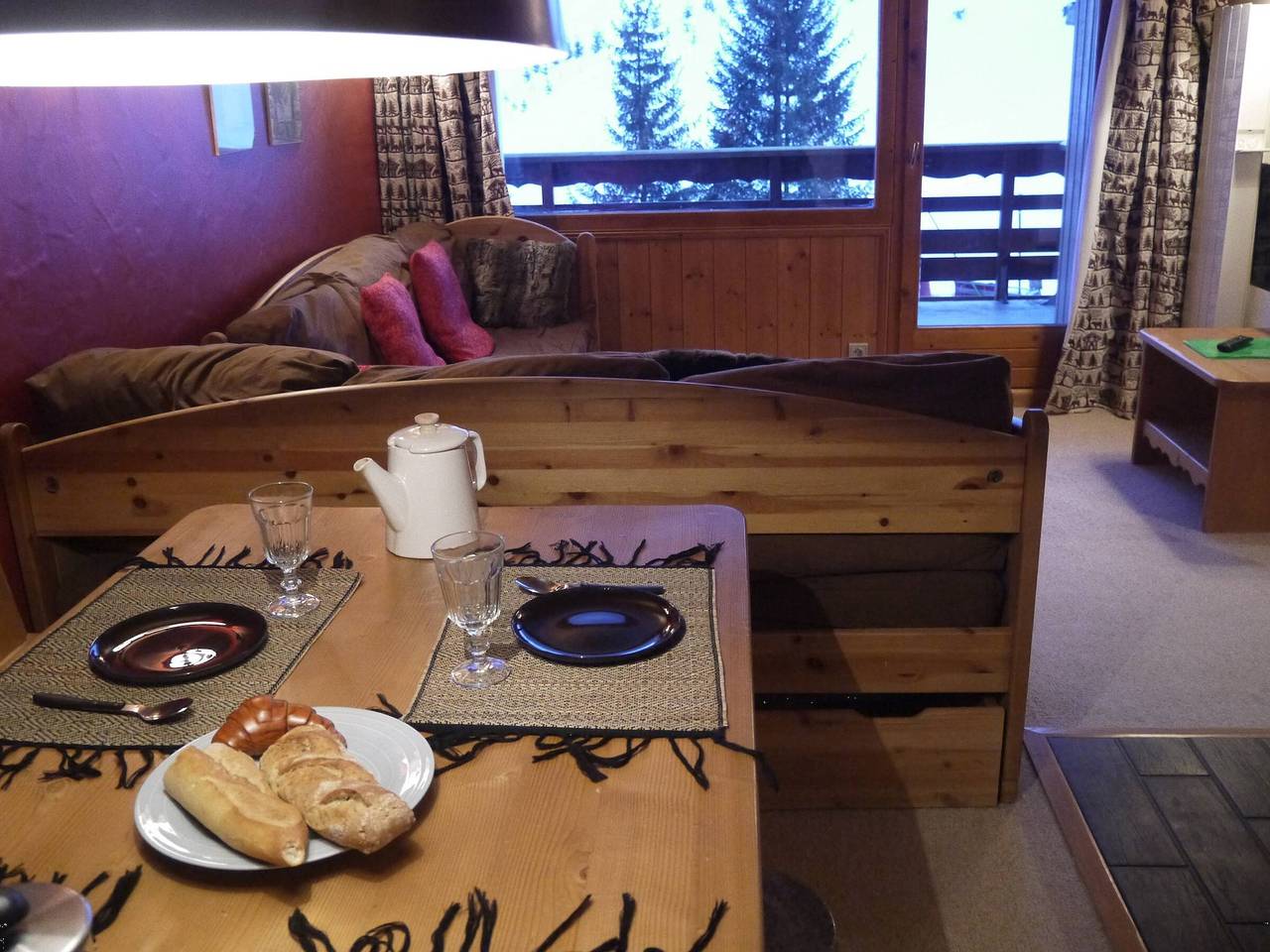 Ganze Wohnung, Schöne 2-Zimmer-Wohnung mit Balkon nahe Pisten und Geschäften in Méribel in Méribel-Mottaret, Les Allues