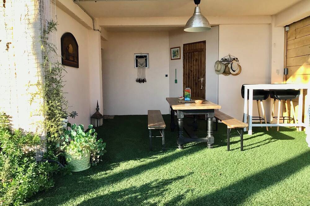 Entire apartment, Apartment in Ollioules in Ollioules, Toulon region