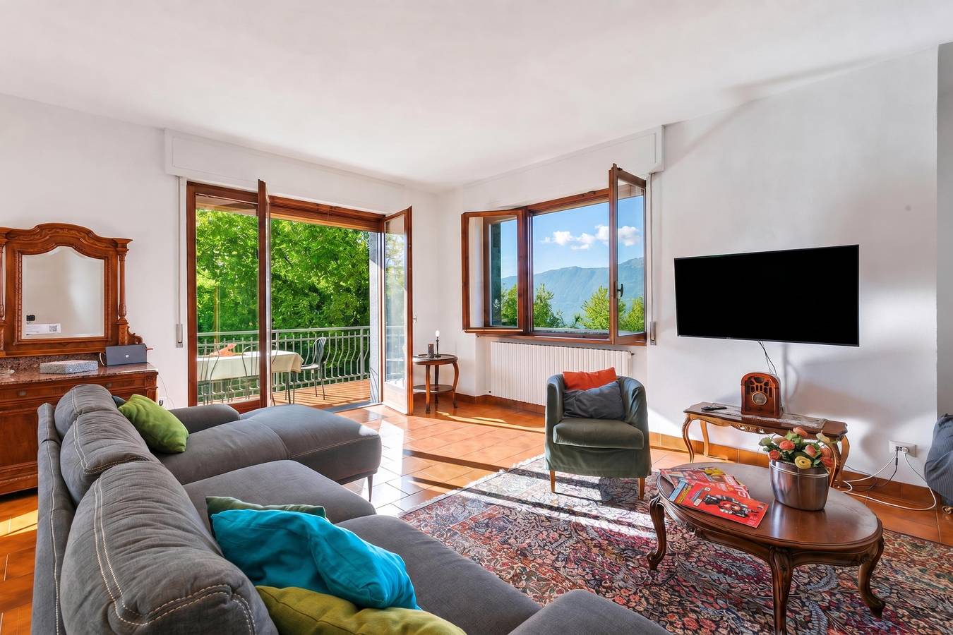 Casa Antonia: Lake Maggiore Villa with Private pool in Porto Valtravaglia, Lago Maggiore (Lombardei)