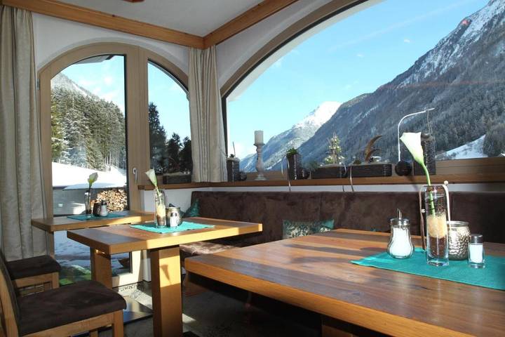 Chambre d’hôte pour 2 personnes, avec balcon et vue à Ischgl - 3