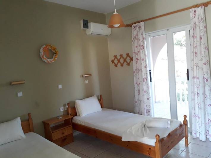 Maison d’hôte pour 4 personnes, avec vue ainsi que jardin et terrasse à Zante - 2