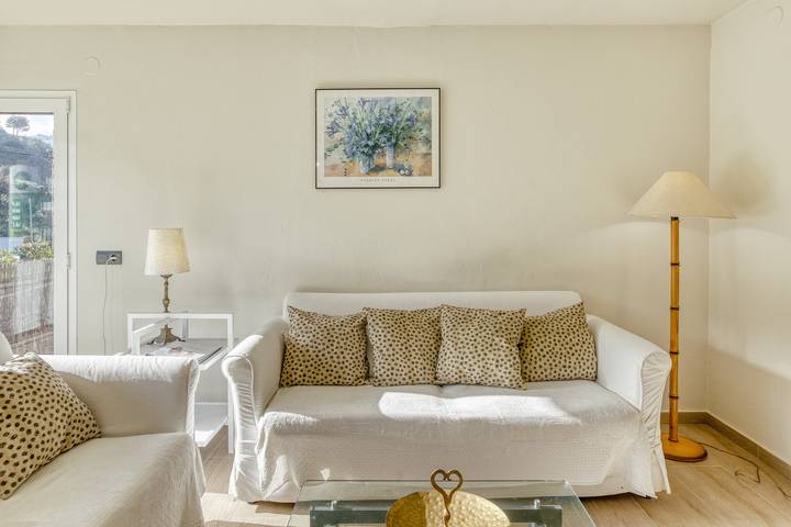 Appartement entier, Appartement 'Residencial 2º 2ª' avec terrasse partagée, balcon et Wi-Fi in Begur, Costa Brava