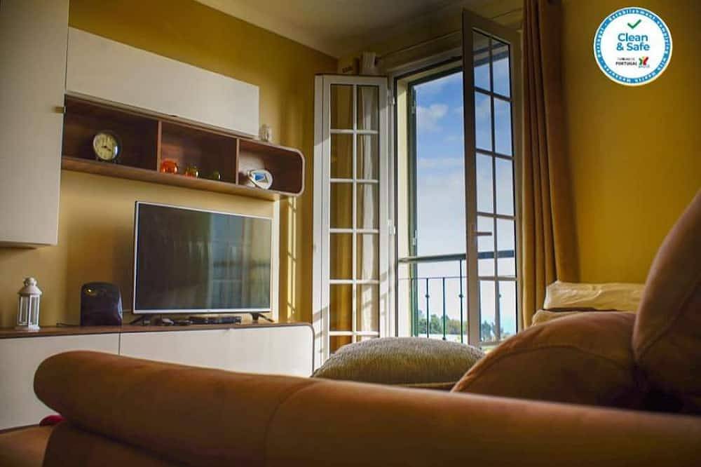 Ganze Wohnung, Schöne Wohnung mit Meerblick in einer ruhigen Gegend von Funchal in Funchal (São Pedro), Madeira