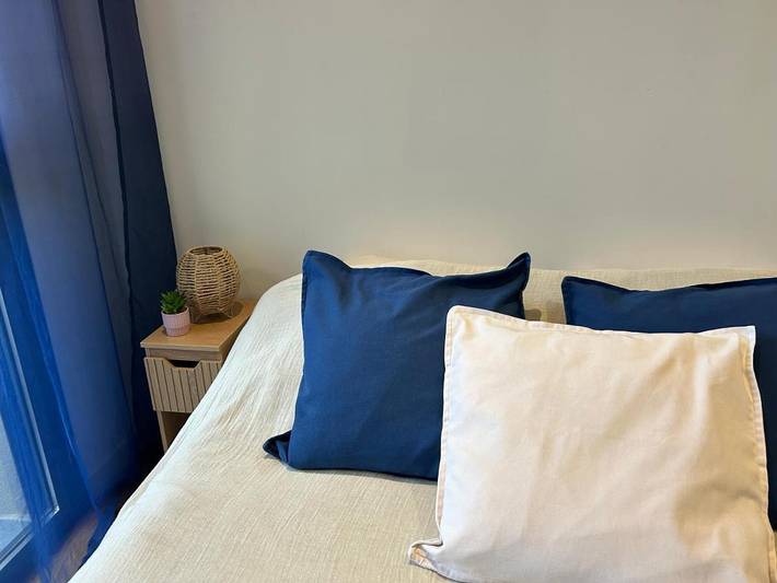 Gîte pour 2 personnes, avec terrasse ainsi que vue et piscine à Volx - 4