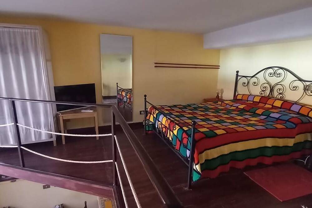 Casa Dino chambres, salle de bain privée- Hébergement en famille d'accueil in Rome, Province de Rome