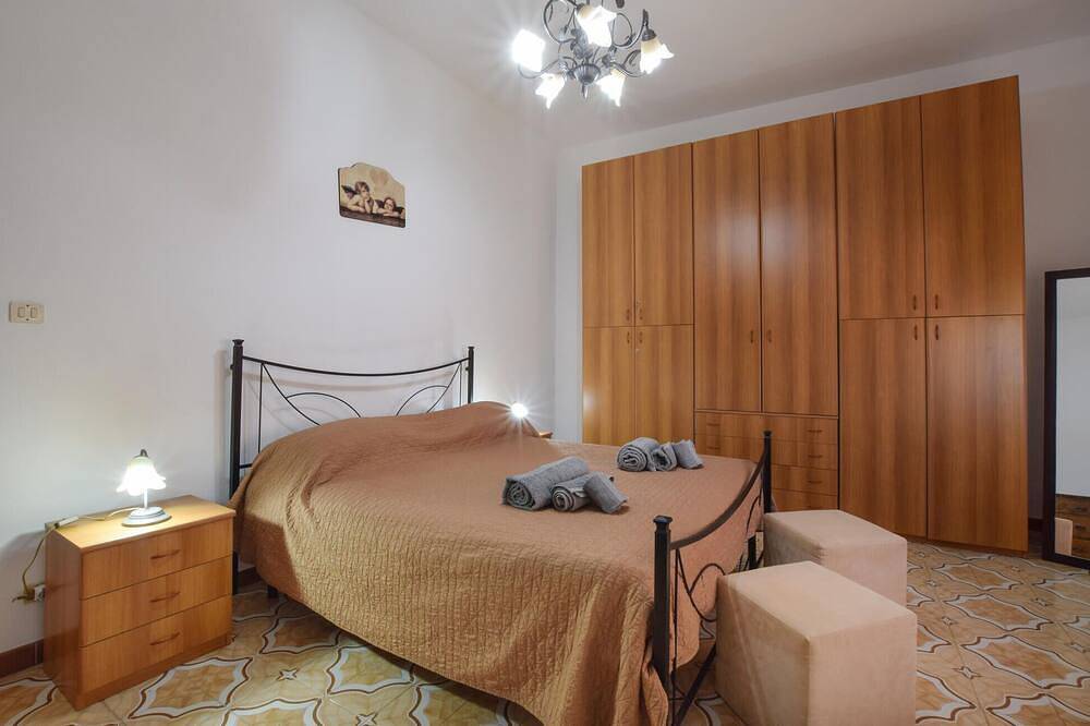 Ganze Wohnung, Cozy apartment in Chianchitta - Pallio with Wifi in Chianchitta-Pallio, Giardini-Naxos