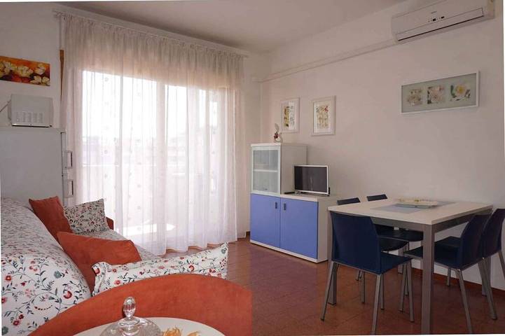 Appartement entier, Appartement de vacances avec balcon in Porto Santa Margherita, Caorle