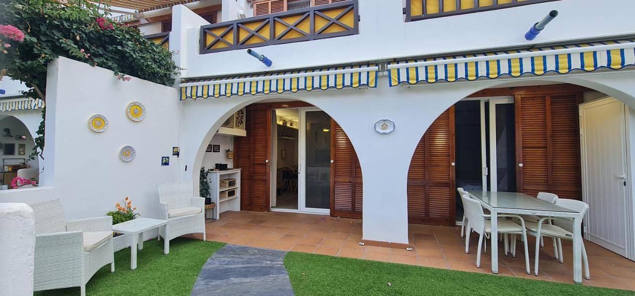 Apartamento entero, One-Bedroom Apartment in Playa de las Américas, Arona 