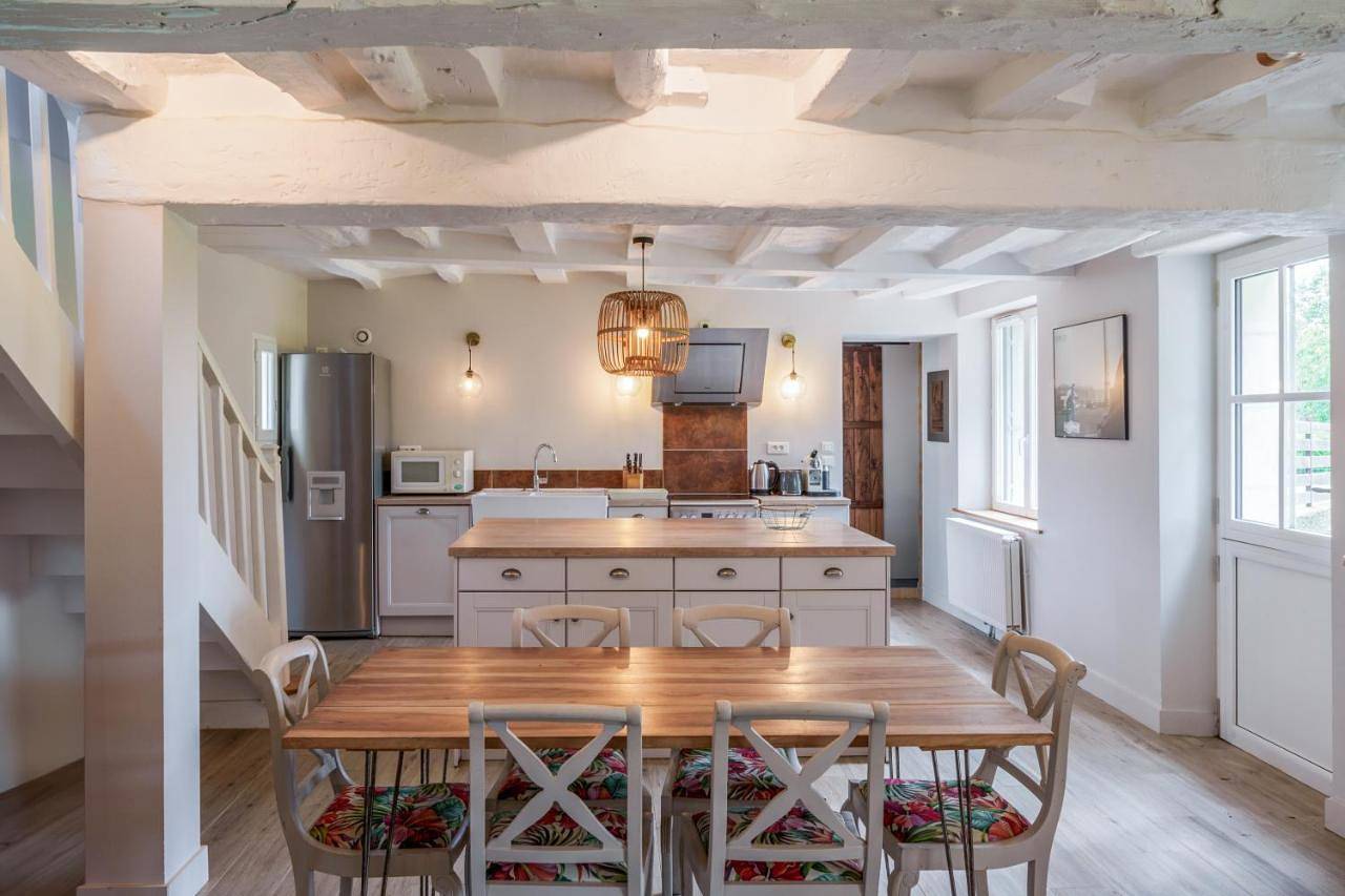Three-Bedroom House in Saint-Branchs, Région de Tours